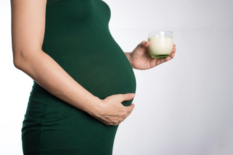 The Complete Pregnancy Diet Plan: Month-by-Month Nutrition for a Healthy Pregnancy
